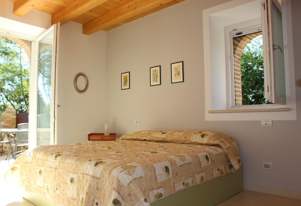 Giardino Degli Ulivi Apartamento Caprino Veronese Exterior foto